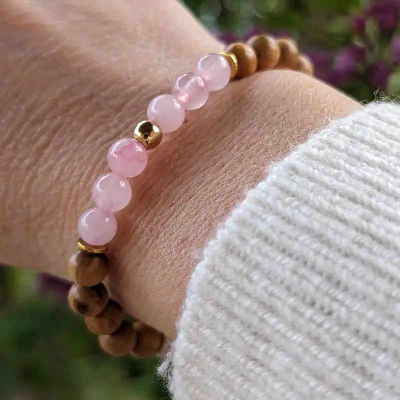 Armband Geburtsstein Rosenquarz Olivenholz Oktober