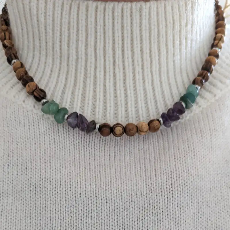Halskette aus Walnussholz, Amethyst und Aventurin