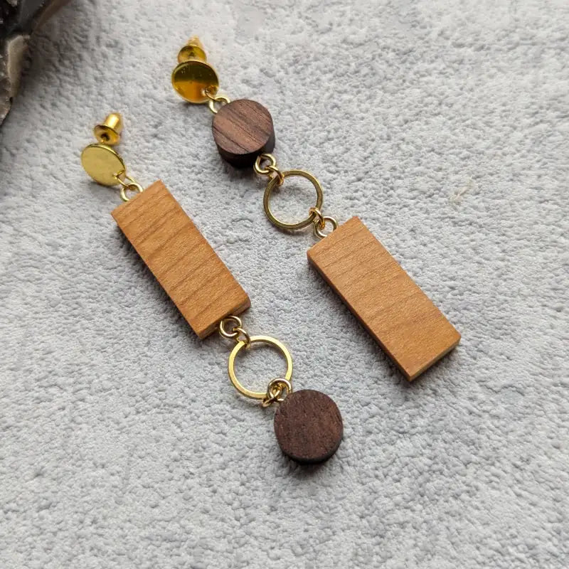 Ohrstecker Holz / Holzohrringe hängend Walnussholz / Linde