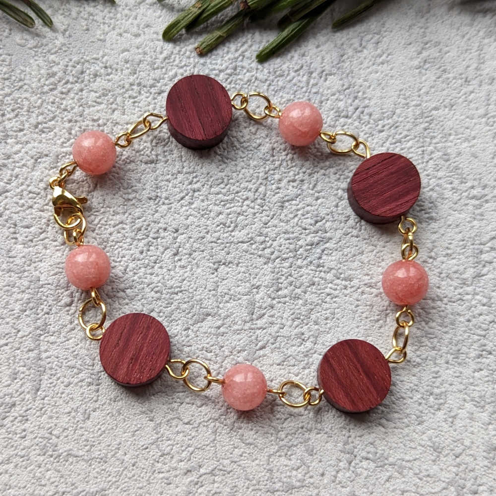 Armband Holz mit Jadeperlen rosa / magenta