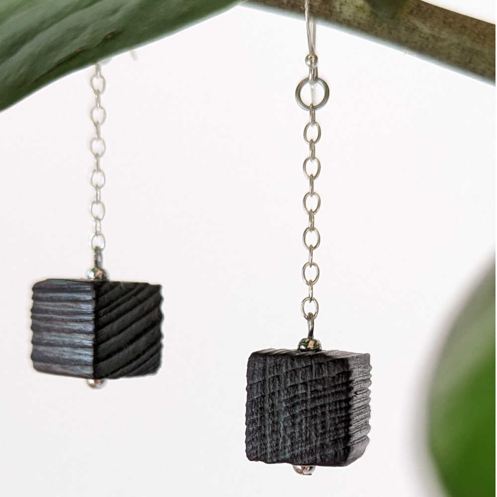 Ohrringe Würfel Holz mit einer Silberkette ( 925 Silber)