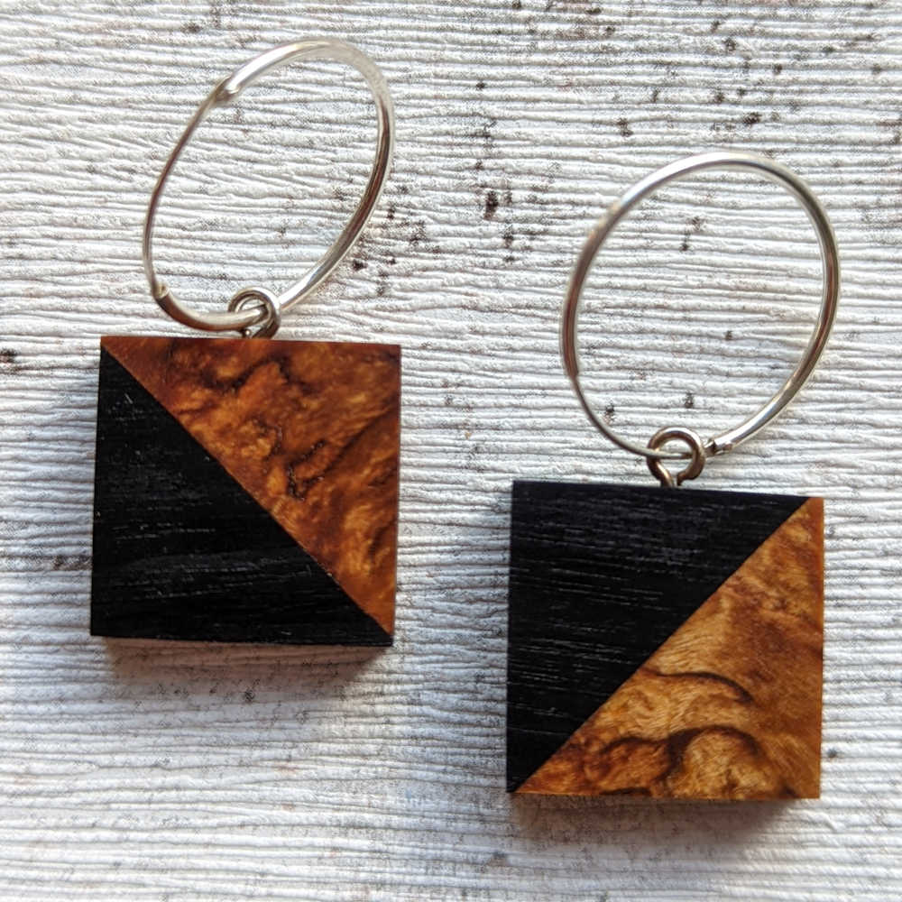 Ohrringe Holz Diagonale schwarze Hainbuche Karelische Birke