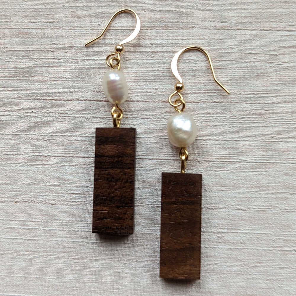Ohrringe Holz Walnuss Süßwasserperle