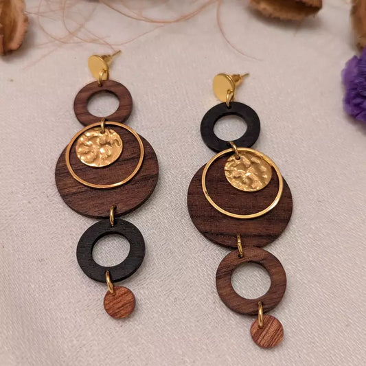 Holzohrringe, Gesichtsform und Haarfarbe