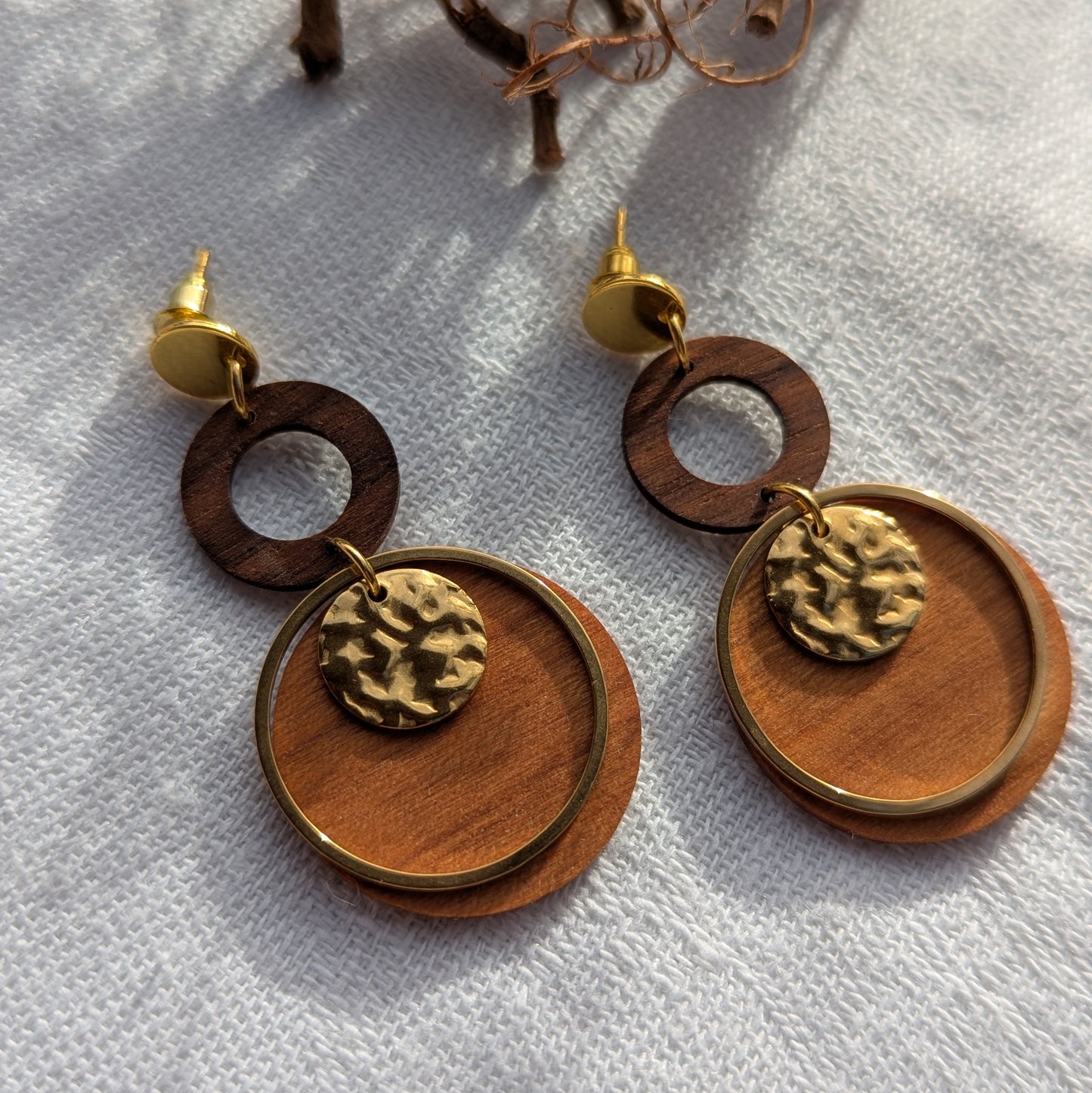 Holzohrringe Kirschholz und Walnuss