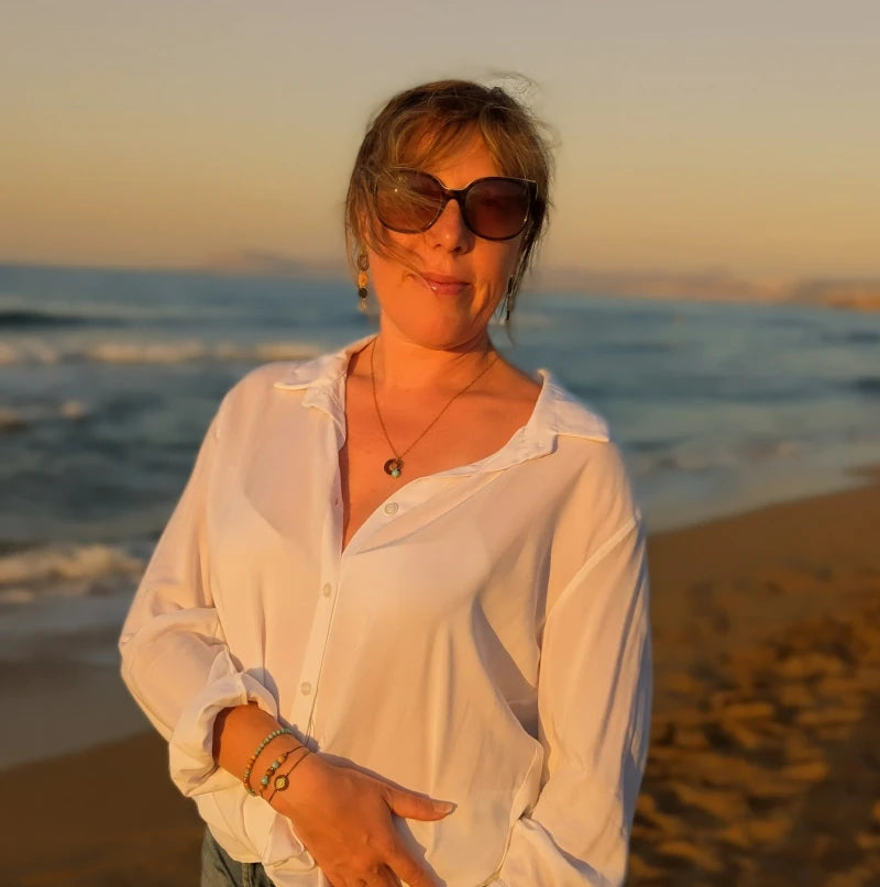 Woodelia Holzschmuck Gruenderin