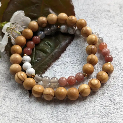Wickelarmband "Gloria"aus Olivenholz und Edelsteinen