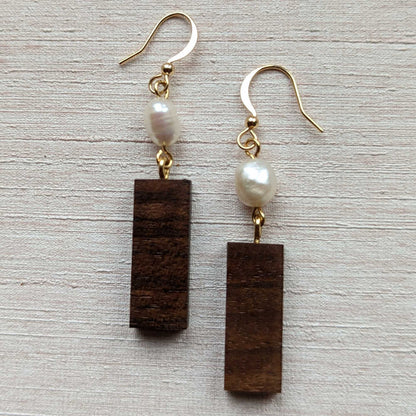 Ohrringe Holz Walnuss Süßwasserperle